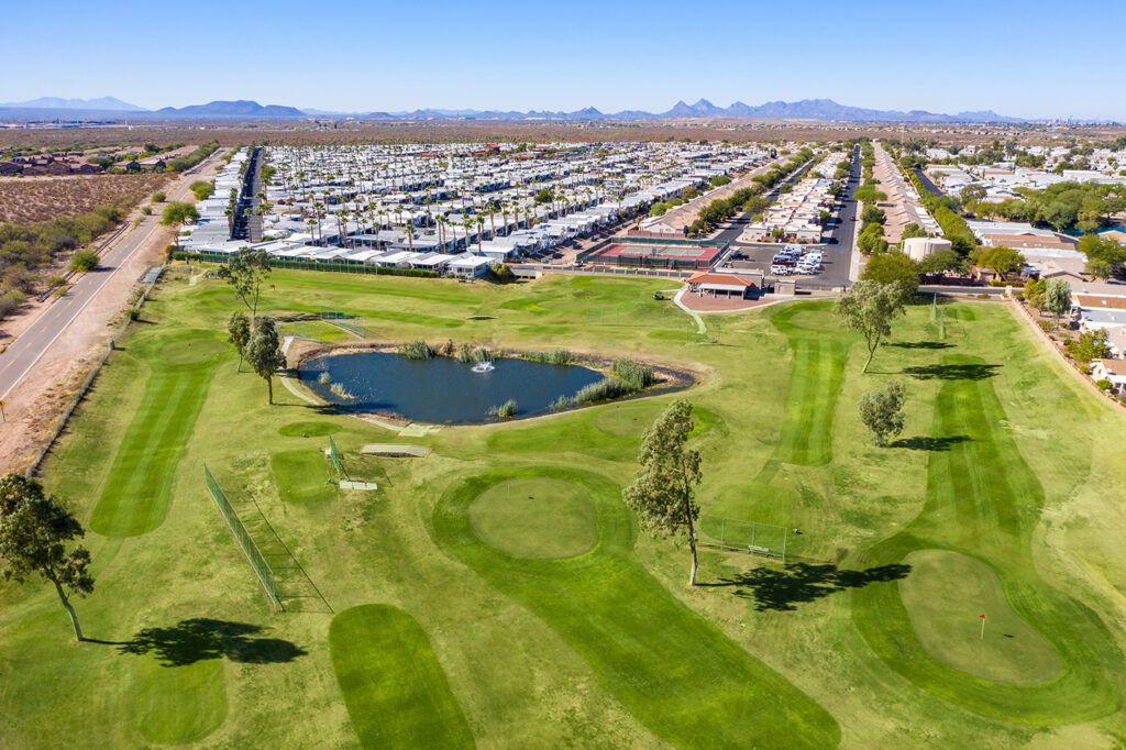 does voyager rv park allow golf carts