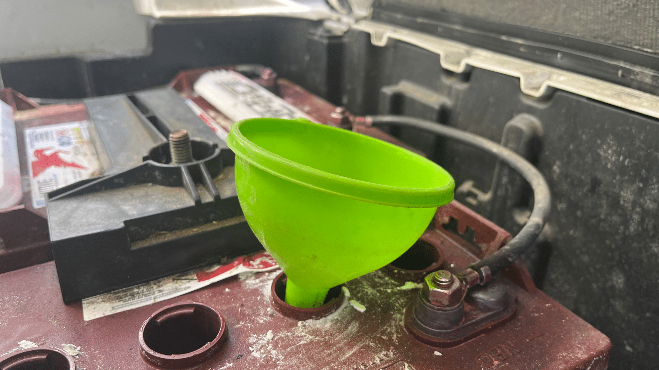 how to add water to yamaha golf cart batteries