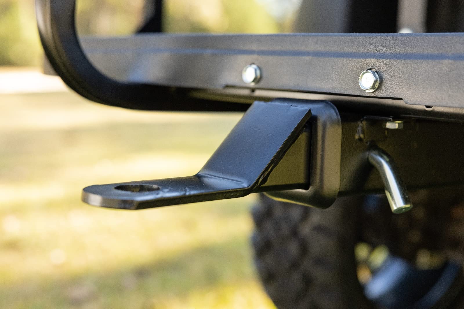 How to choose the right trailer hitch for a club car precedent